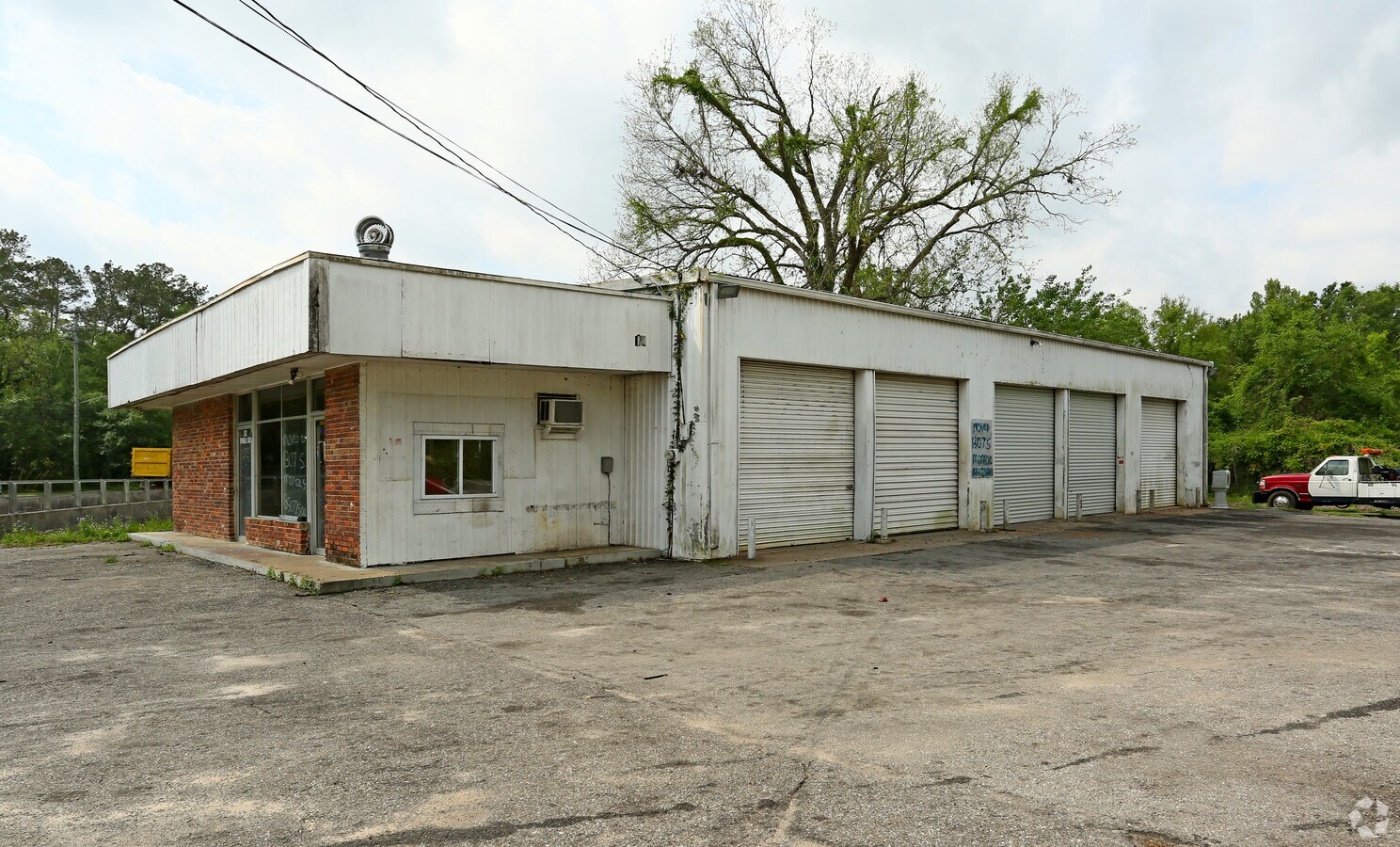 2502 Springhill Rd, Tallahassee, FL 32305