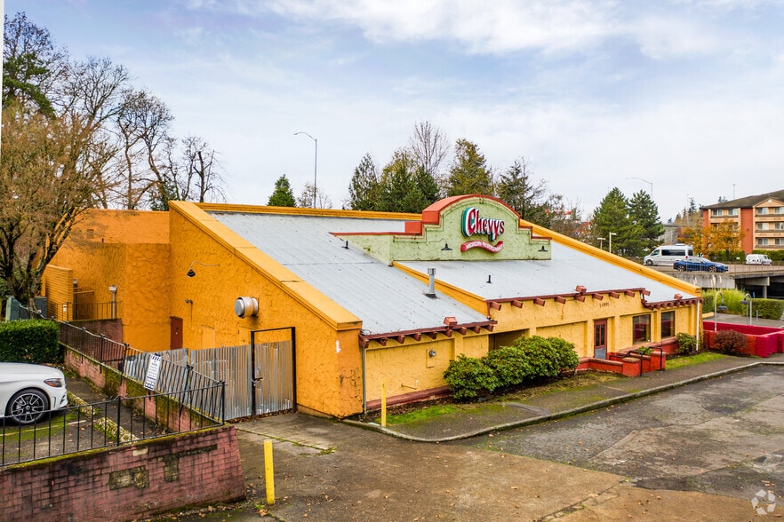 14991 SW Bangy Rd, Lake Oswego, OR for sale - Primary Photo - Image 1 of 1