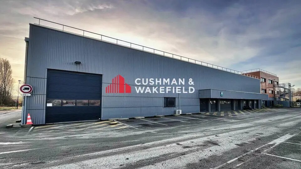 Office in Saint-Orens-de-Gameville for lease - Building Photo - Image 3 of 8