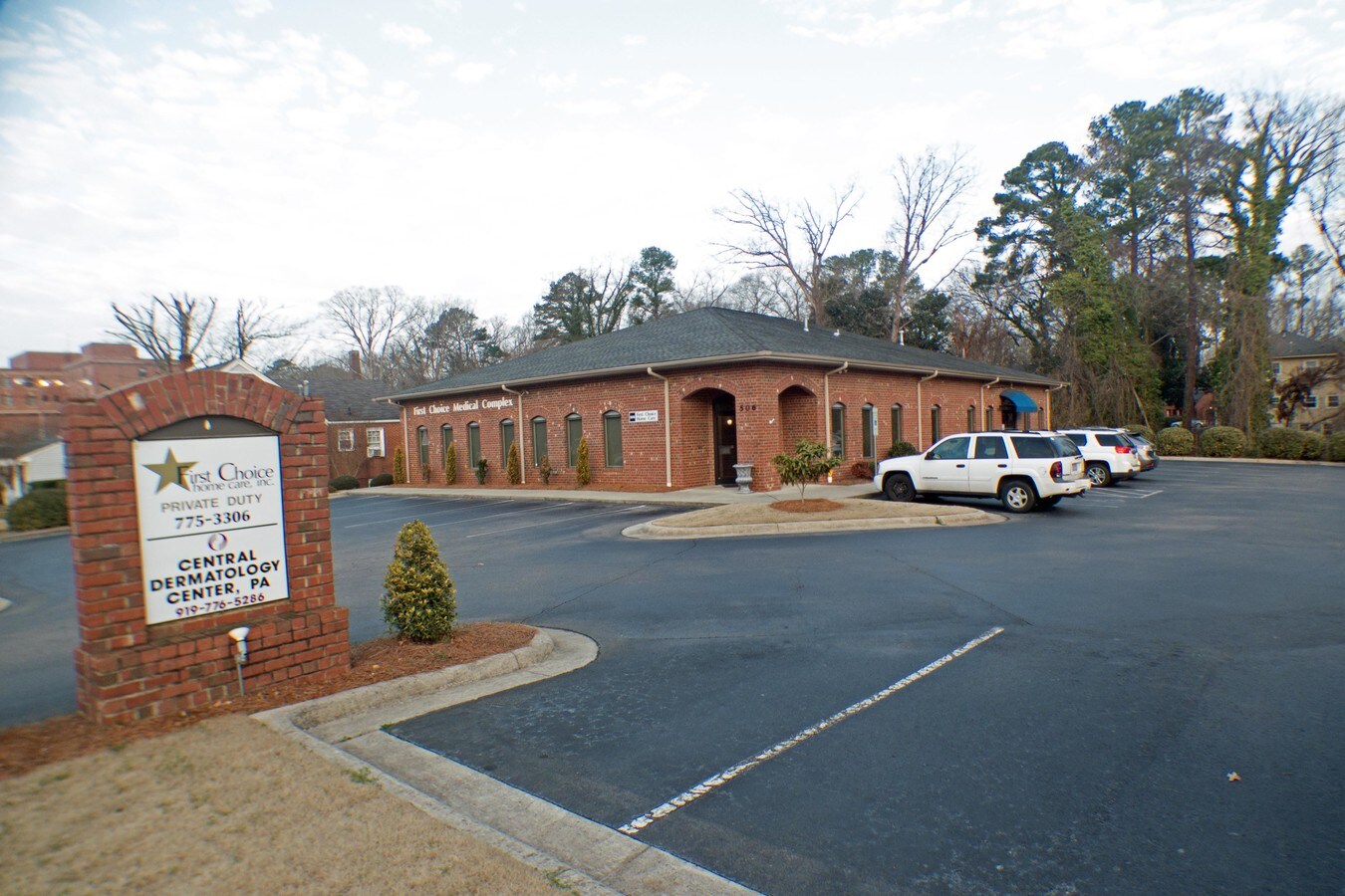 508 Carthage St, Sanford, NC 27330