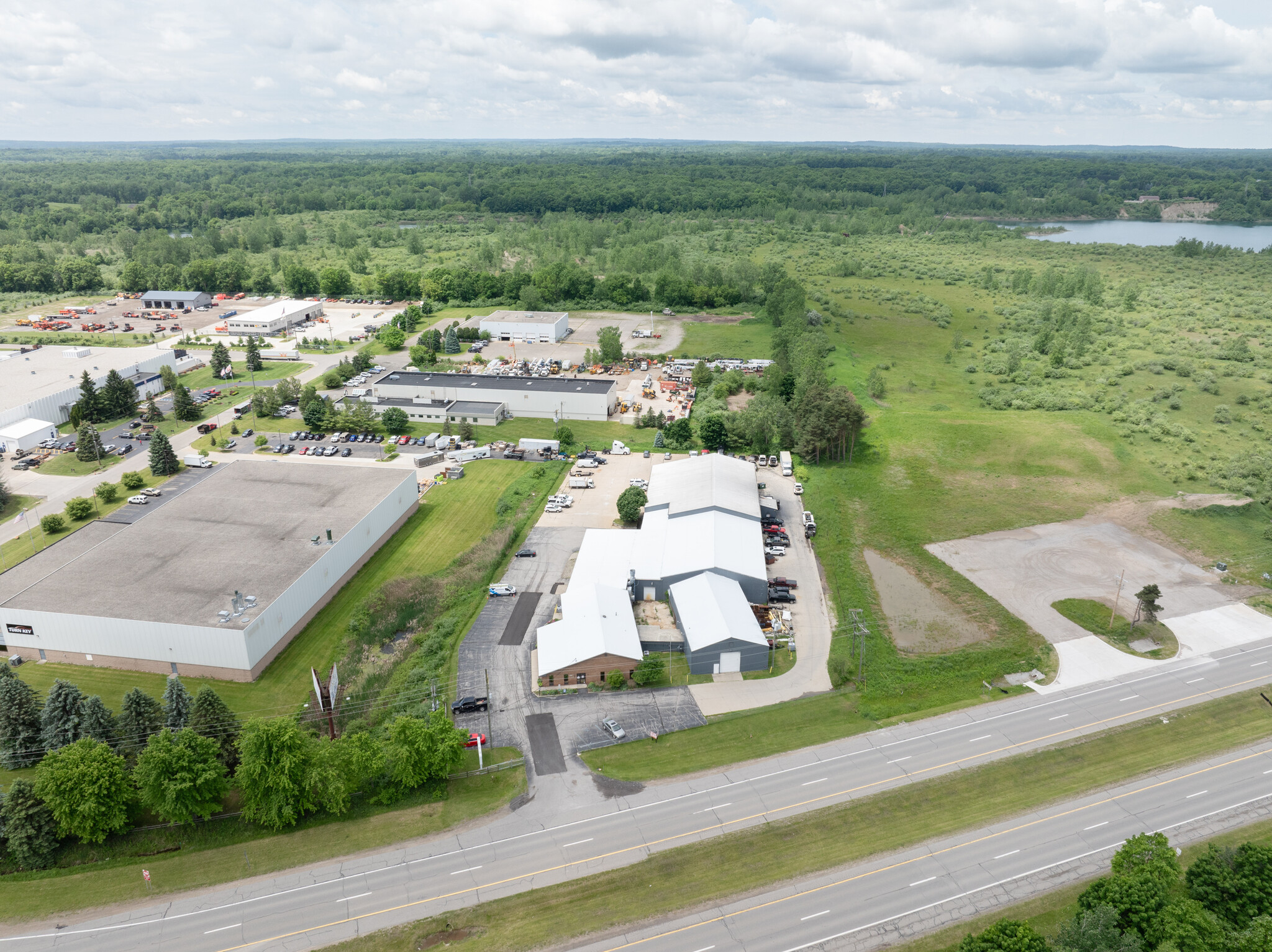 2425 N Lapeer Rd, Oxford, MI for sale Building Photo- Image 1 of 1