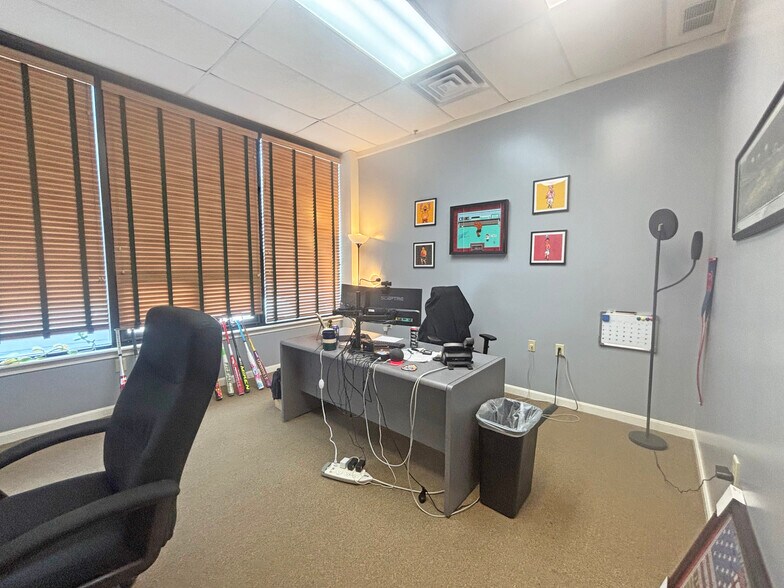 433 Rt-108, Somersworth, NH for lease - Building Photo - Image 3 of 4