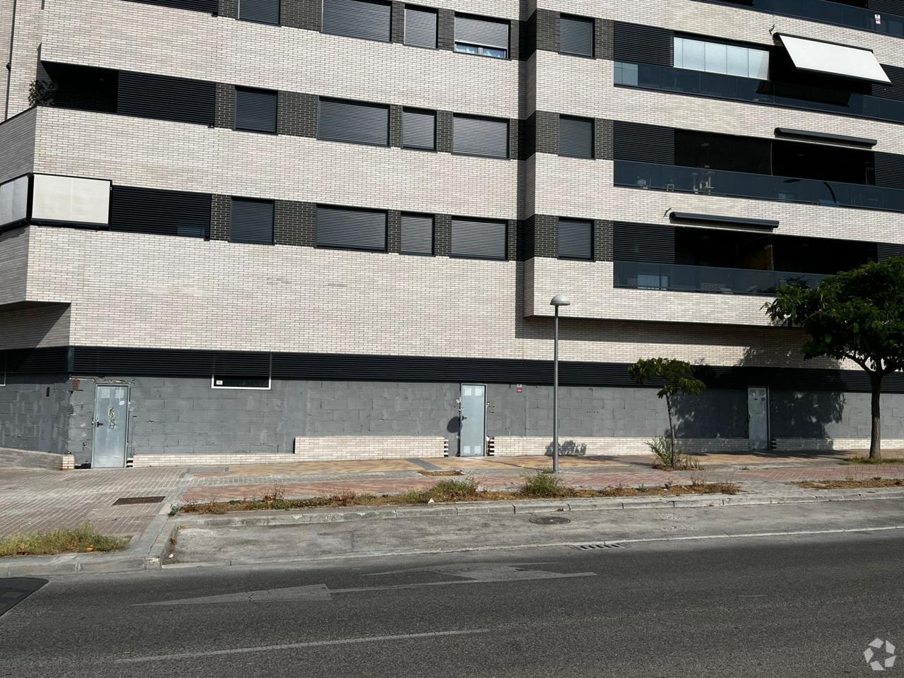 Retail in Madrid, Madrid for lease Interior Photo- Image 1 of 2