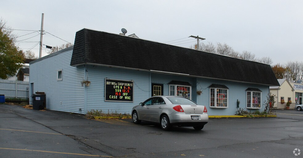52 E Main St, Johnstown, NY for sale - Building Photo - Image 2 of 2