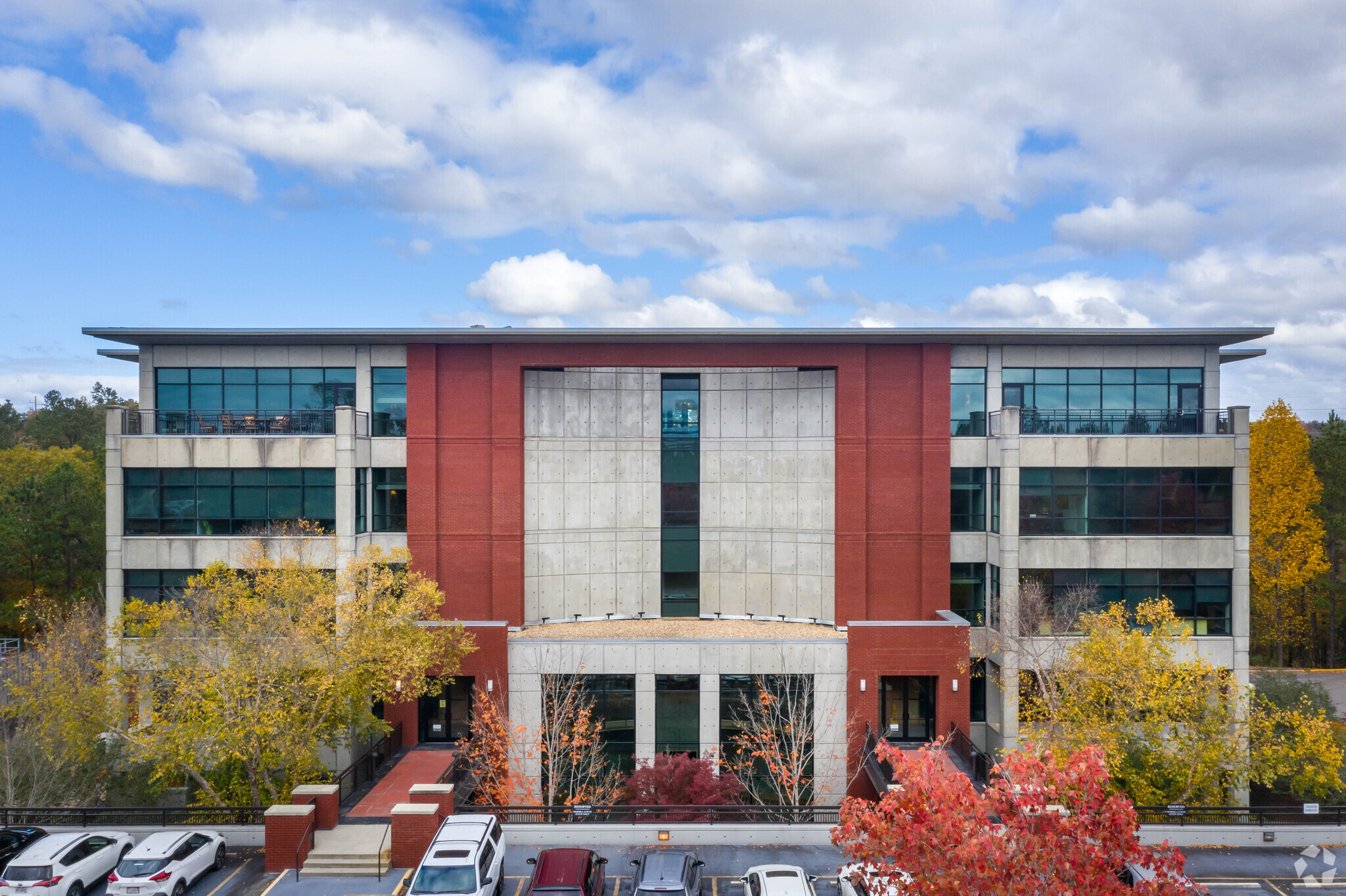 100 Grandview Pl, Birmingham, AL for lease Building Photo- Image 1 of 9