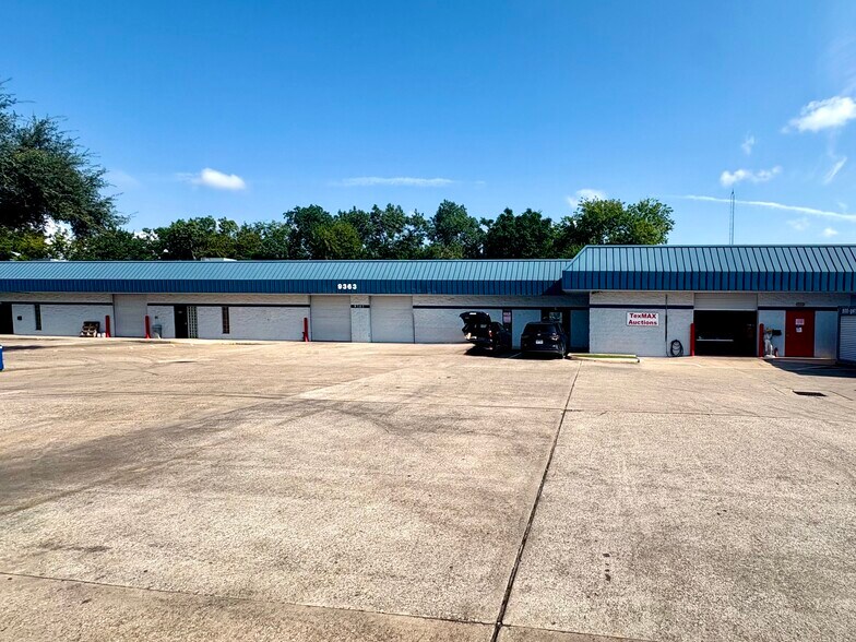 9361 Winkler Dr, Houston, TX for lease - Building Photo - Image 3 of 12