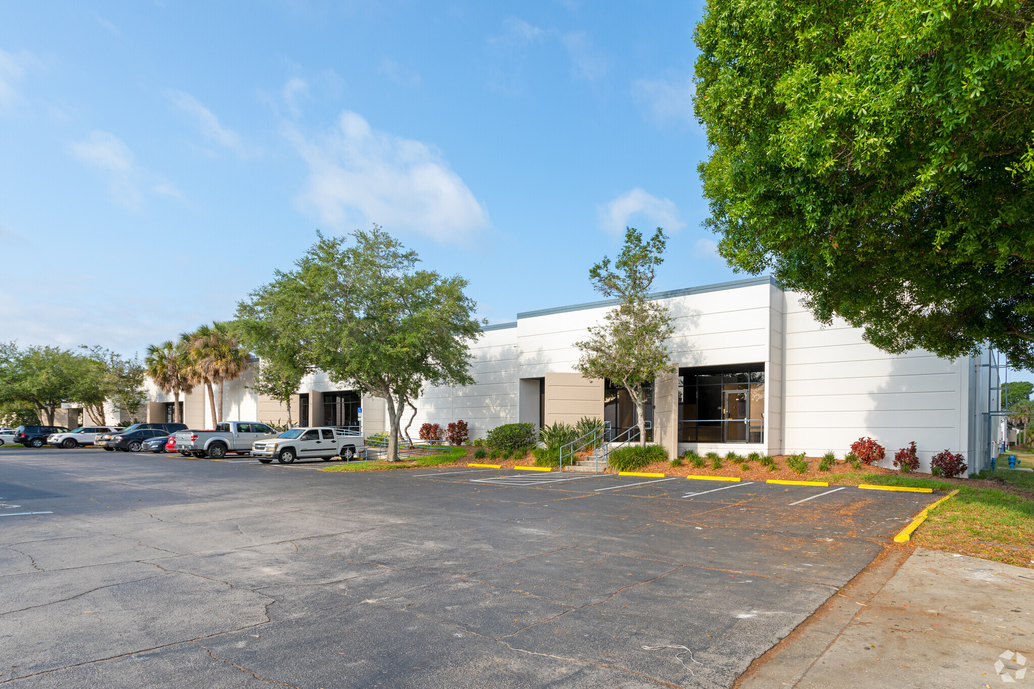 6011 Benjamin Rd, Tampa, FL 33634 - Westport Commerce Center | LoopNet.com