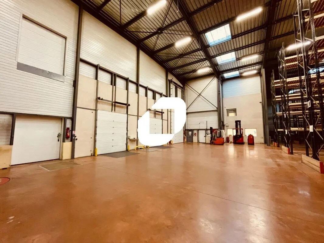 Flex in Lozanne for sale Interior Photo- Image 1 of 22