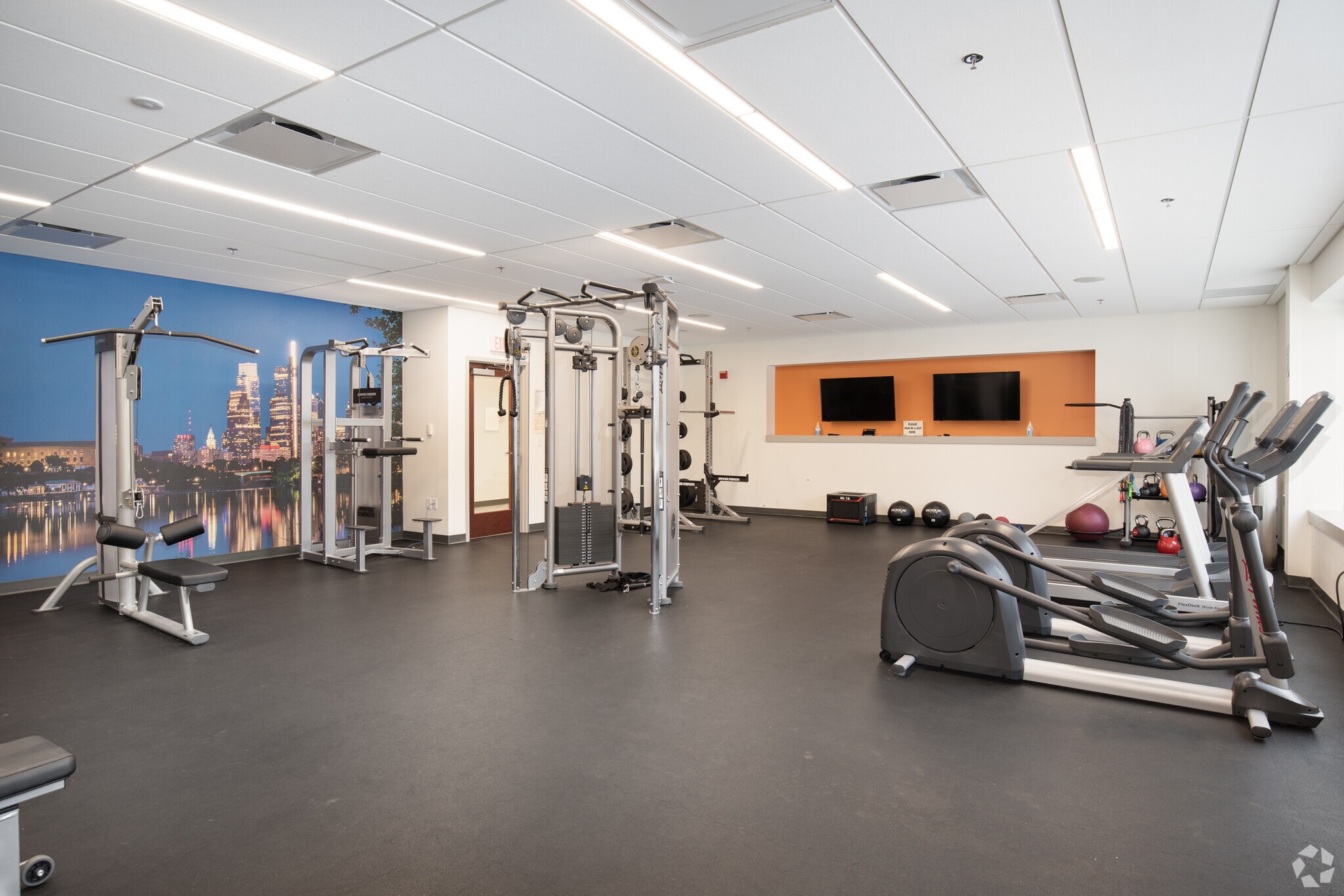 1021 Old Cassatt Rd, Berwyn, PA for sale Interior Photo- Image 1 of 10