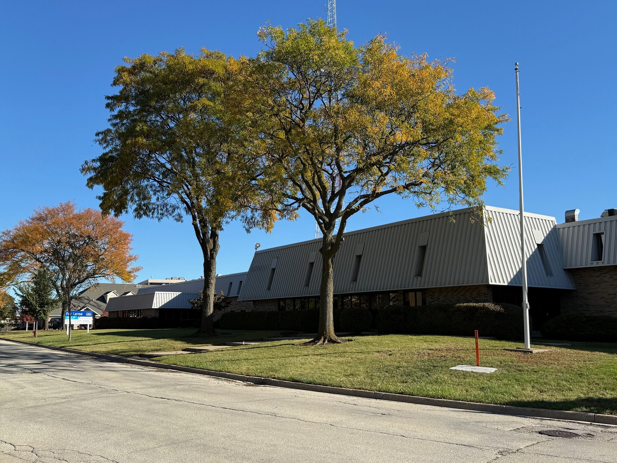 5108-5110 Tollview Dr, Rolling Meadows, IL for lease Building Photo- Image 1 of 10