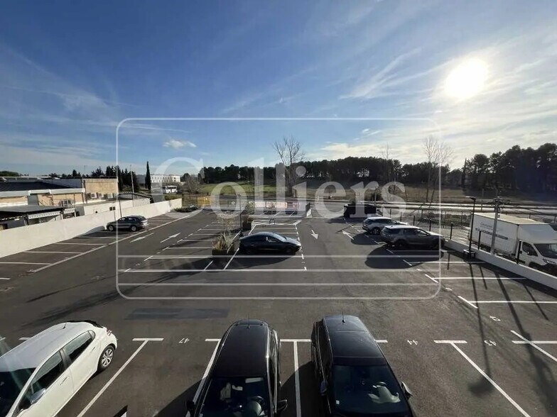 Office in Éguilles for lease - Building Photo - Image 2 of 10