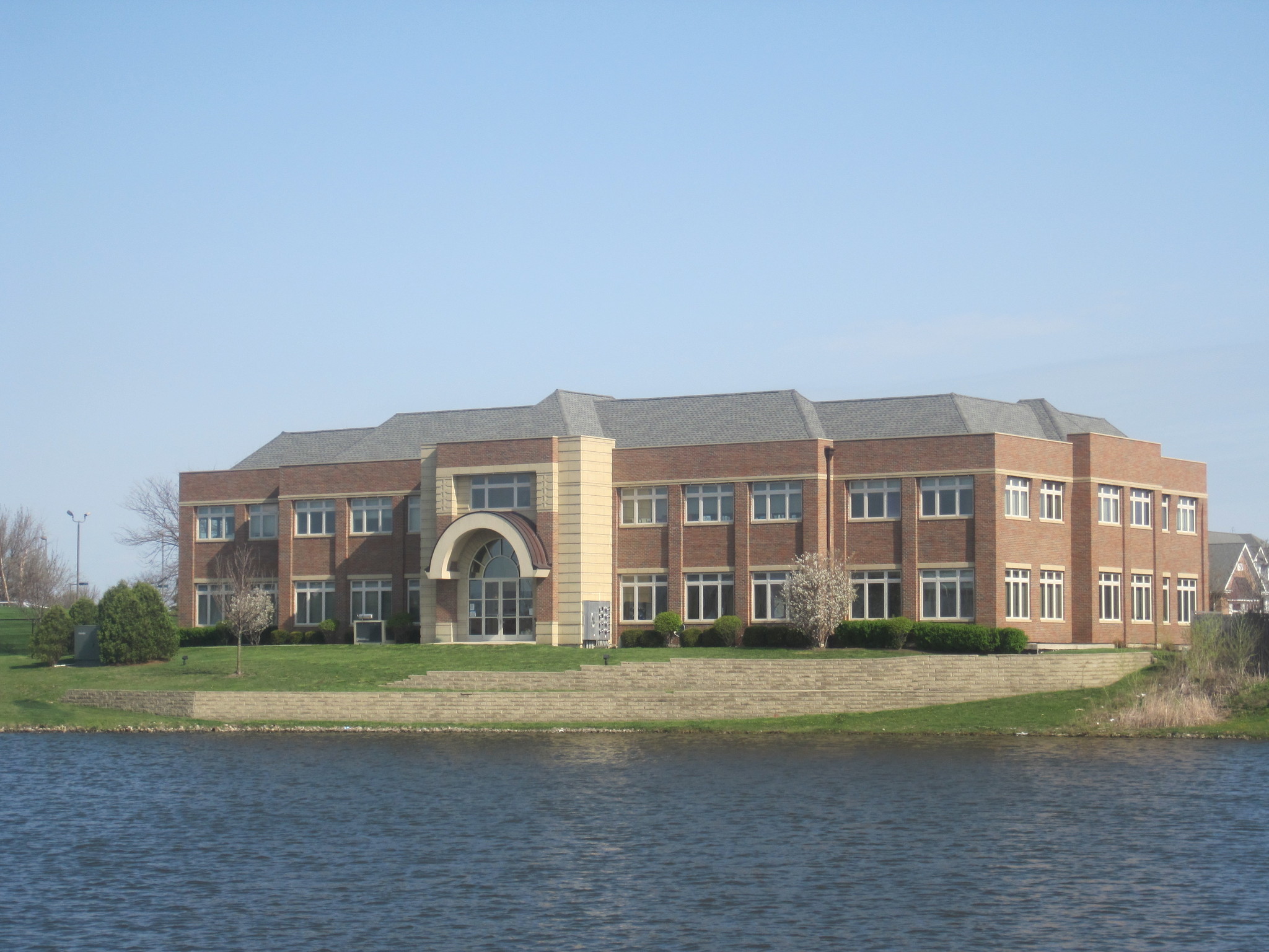 1315 Macom Dr, Naperville, IL for lease Primary Photo- Image 1 of 15