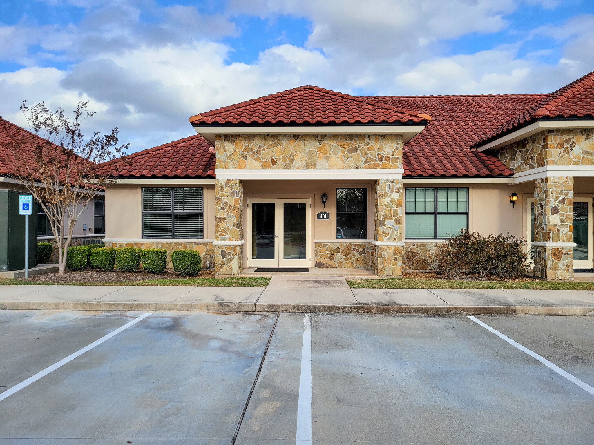 4502 Riverstone Blvd, Missouri City, TX for lease Building Photo- Image 1 of 26