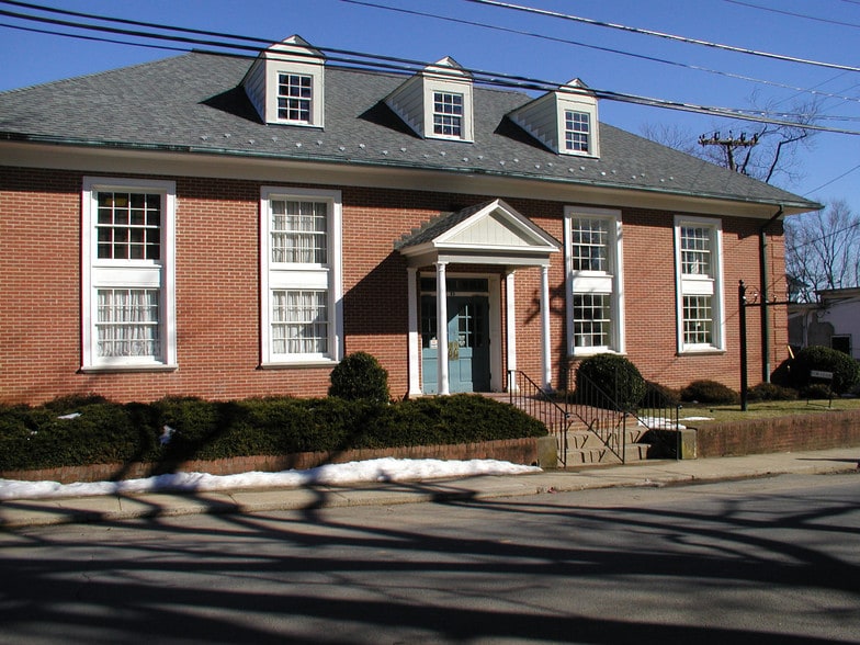 21 Main St, Round Hill, VA for sale - Building Photo - Image 1 of 1