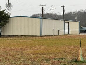 309 S US Highway 69, Trenton, TX for lease Building Photo- Image 2 of 17