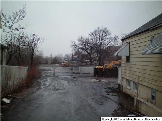 4439 Arthur Kill Rd, Staten Island, NY for sale - Building Photo - Image 2 of 22