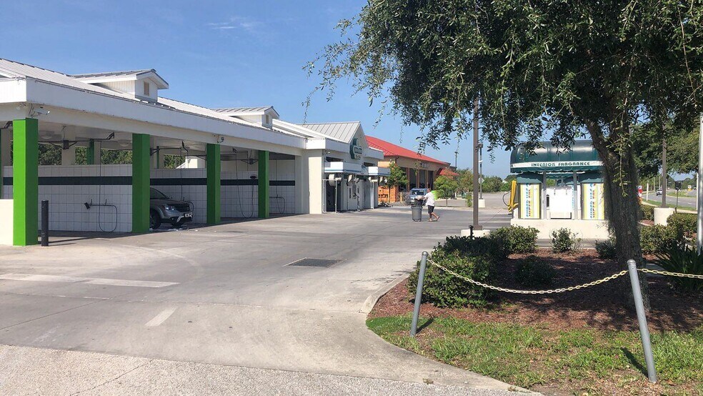 100 Wetherbee Rd, Orlando, FL 32824 South Chase Car Wash