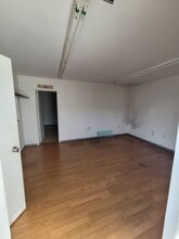 10810-10814 SW 188th St, Miami, FL for lease Interior Photo- Image 2 of 6