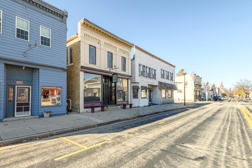 109 S Lake St, Hustisford, WI for sale - Building Photo - Image 2 of 43
