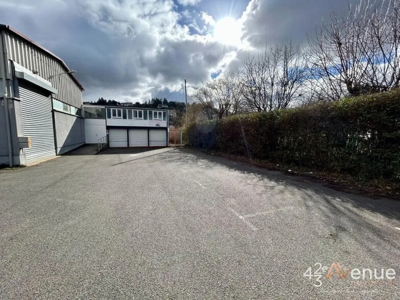 Flex in Villars for sale - Building Photo - Image 1 of 11