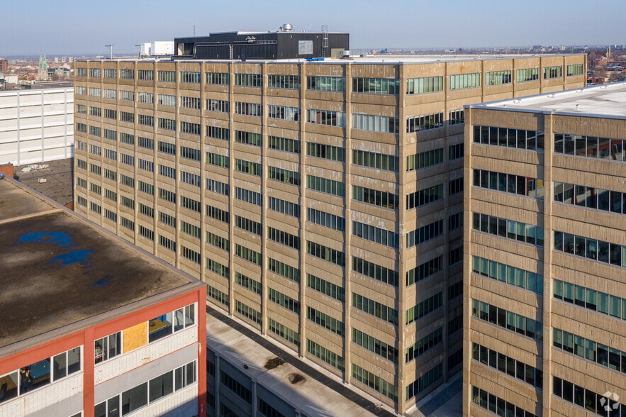 5455 Av de Gaspé, Montréal, QC for lease - Building Photo - Image 2 of 6