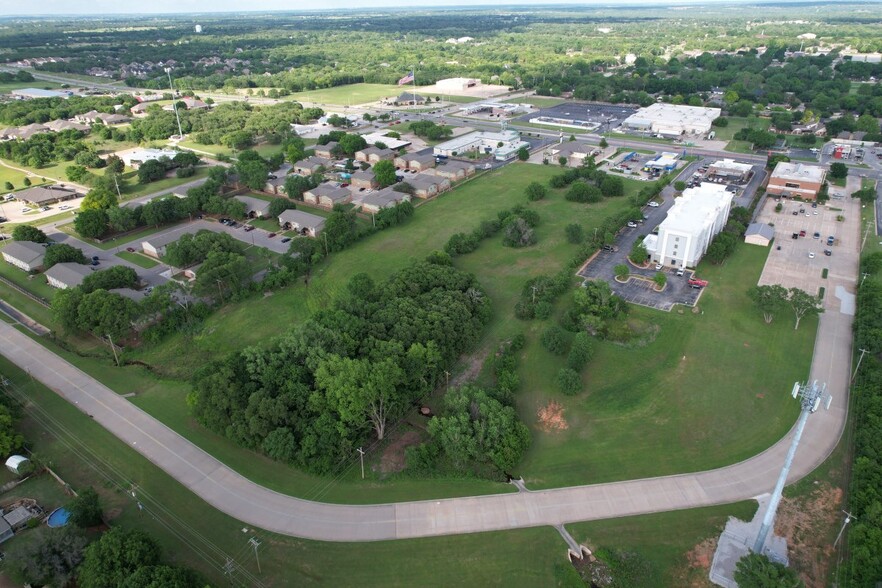 Library Lane Ln, Duncan, OK for sale - Other - Image 1 of 27