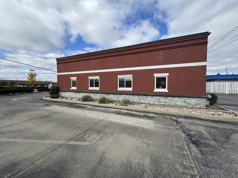 1110 N Bechtle Ave, Springfield, OH for lease - Building Photo - Image 3 of 57