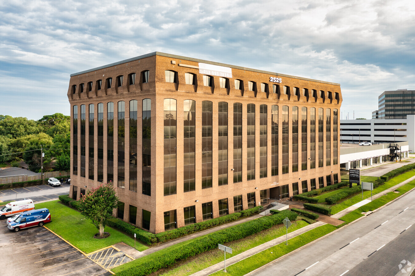 2525 N Loop Fwy W, Houston, TX 77008 - Office for Lease | LoopNet