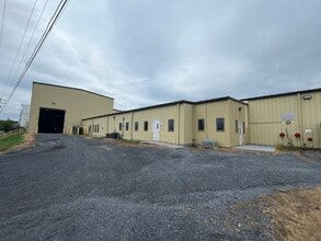 806 E Queen St, Strasburg, VA for lease Interior Photo- Image 2 of 12