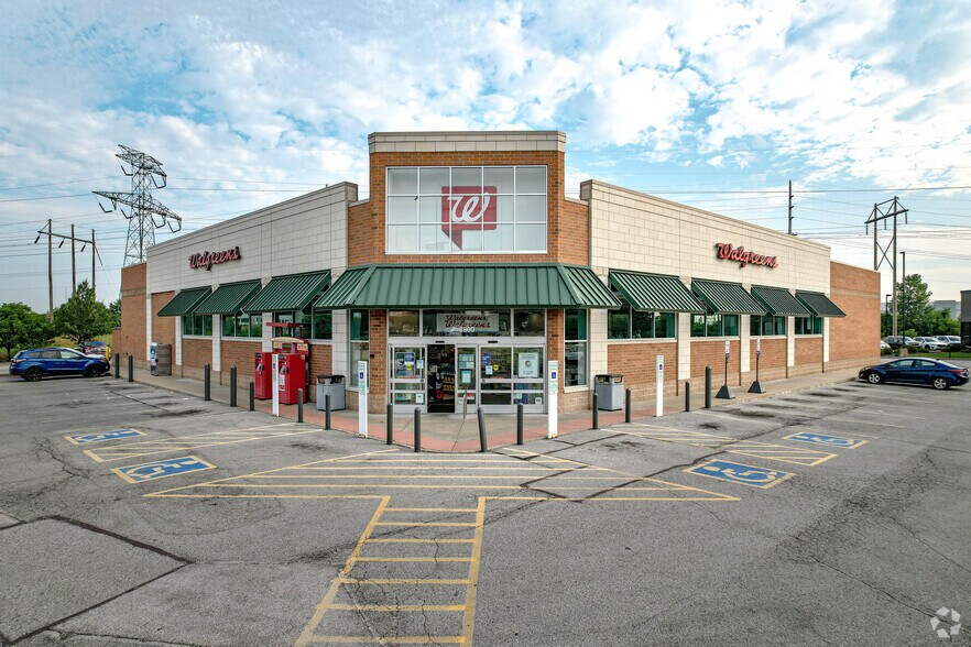 3800 Elm St, Saint Charles, MO for sale - Building Photo - Image 1 of 1