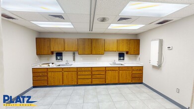 810 Boardman Canfield Rd, Youngstown, OH for lease Interior Photo- Image 2 of 8