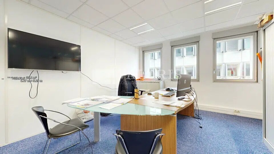 Office in Écully for sale - Building Photo - Image 3 of 8