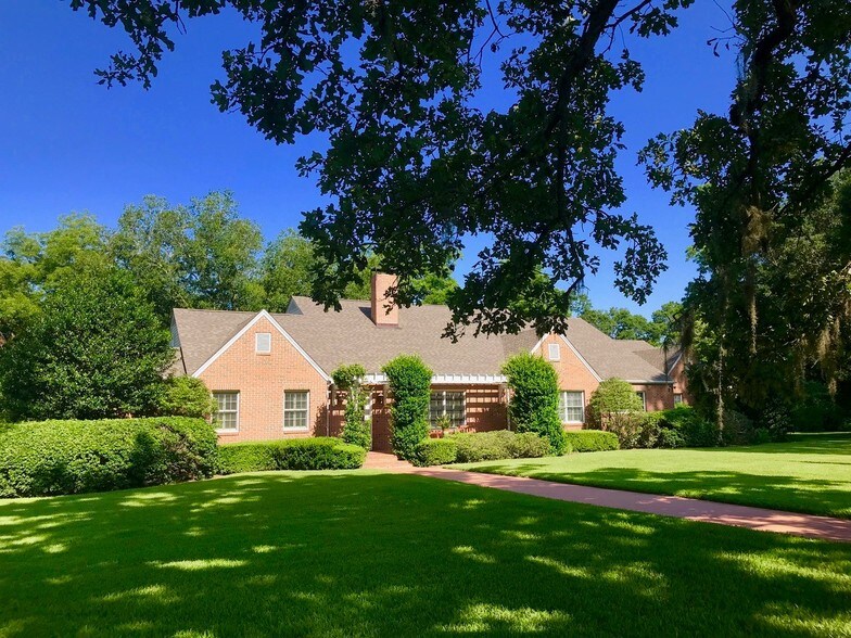 118 S Clay Ave, Attapulgus, GA 39815