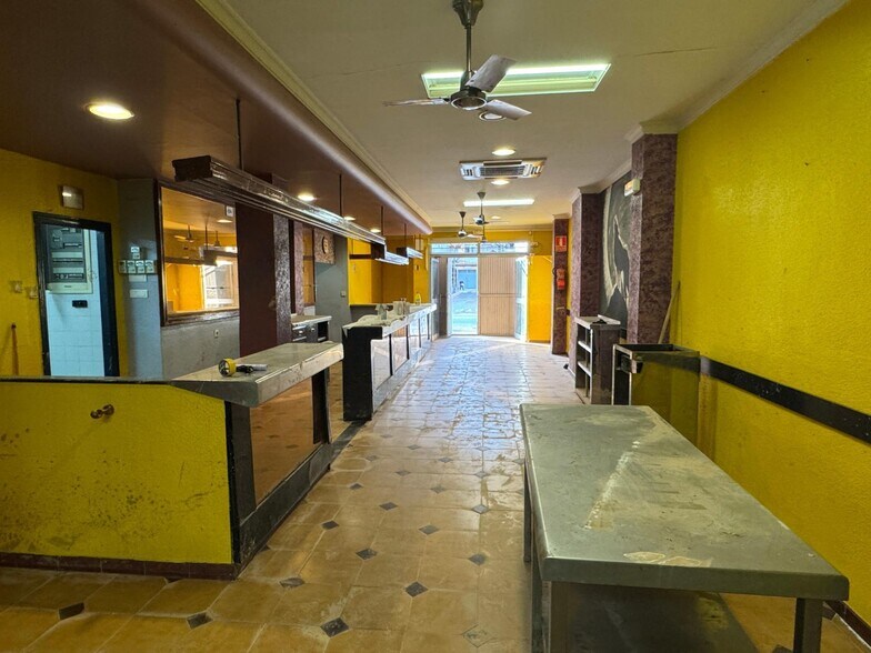 Retail in Algemesí for lease - Building Photo - Image 1 of 8