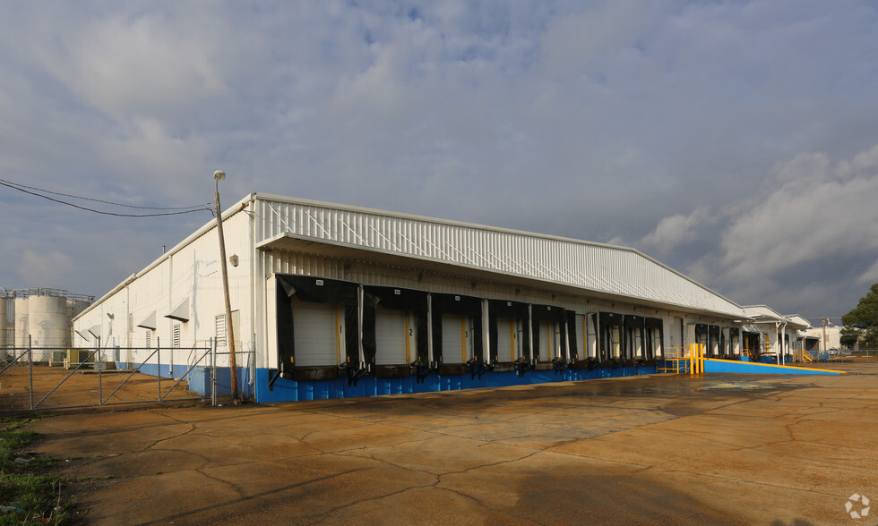 595 Industrial Dr, Jackson, MS for lease - Building Photo - Image 3 of 4