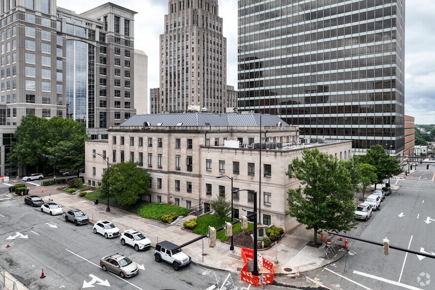 50 W 4th St, Winston-Salem, NC for lease - Primary Photo - Image 2 of 73