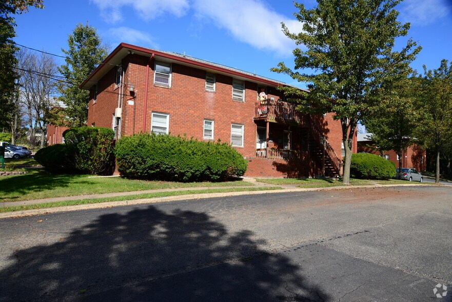 35 Mill Rd, Edison, NJ for sale - Primary Photo - Image 1 of 1