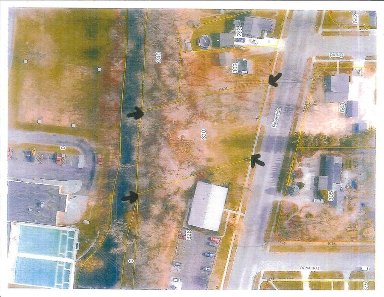 310 Riverside Ave, Adrian, MI 49221