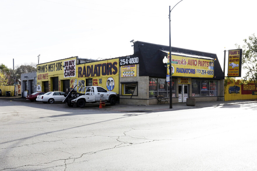 3001 S Kedzie Ave, Chicago, IL for sale - Building Photo - Image 3 of 4