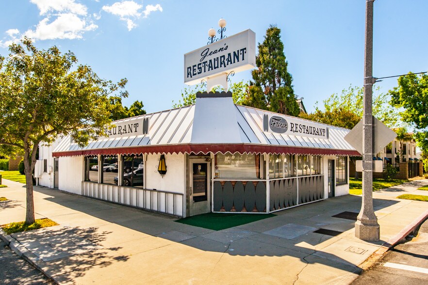 572592 N La Cadena Dr, Colton, CA 92324