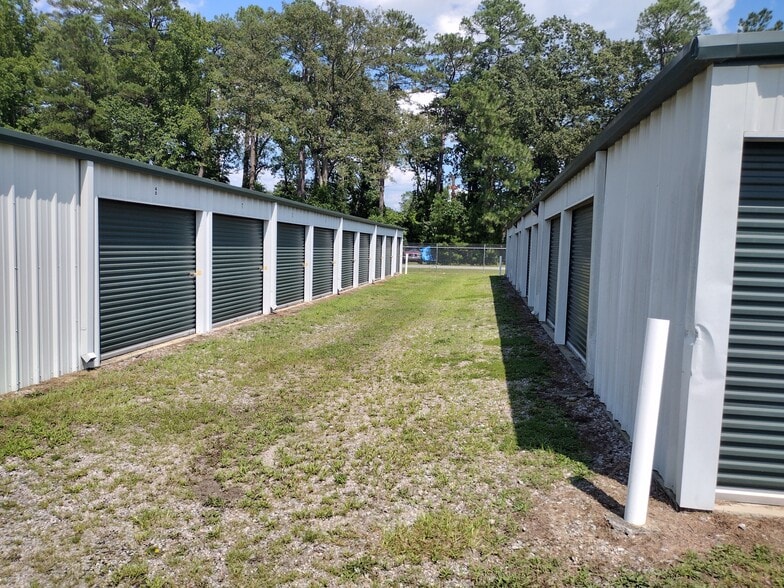 372 S 4th St, Saint Pauls, NC for sale - Building Photo - Image 3 of 7