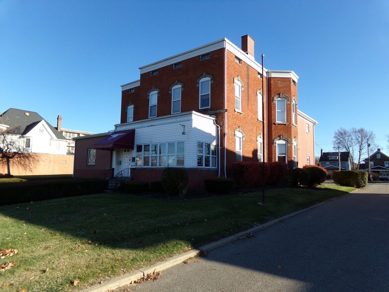 721 Lincoln Way E, Massillon, OH for sale - Building Photo - Image 2 of 44