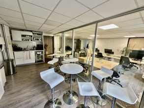 19 Rue Du Quatre Septembre, Paris for lease Interior Photo- Image 2 of 11