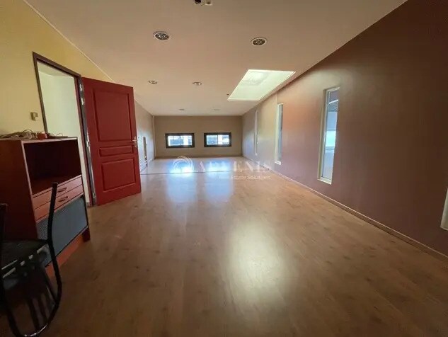 Office in Périgueux for lease - Interior Photo - Image 3 of 10