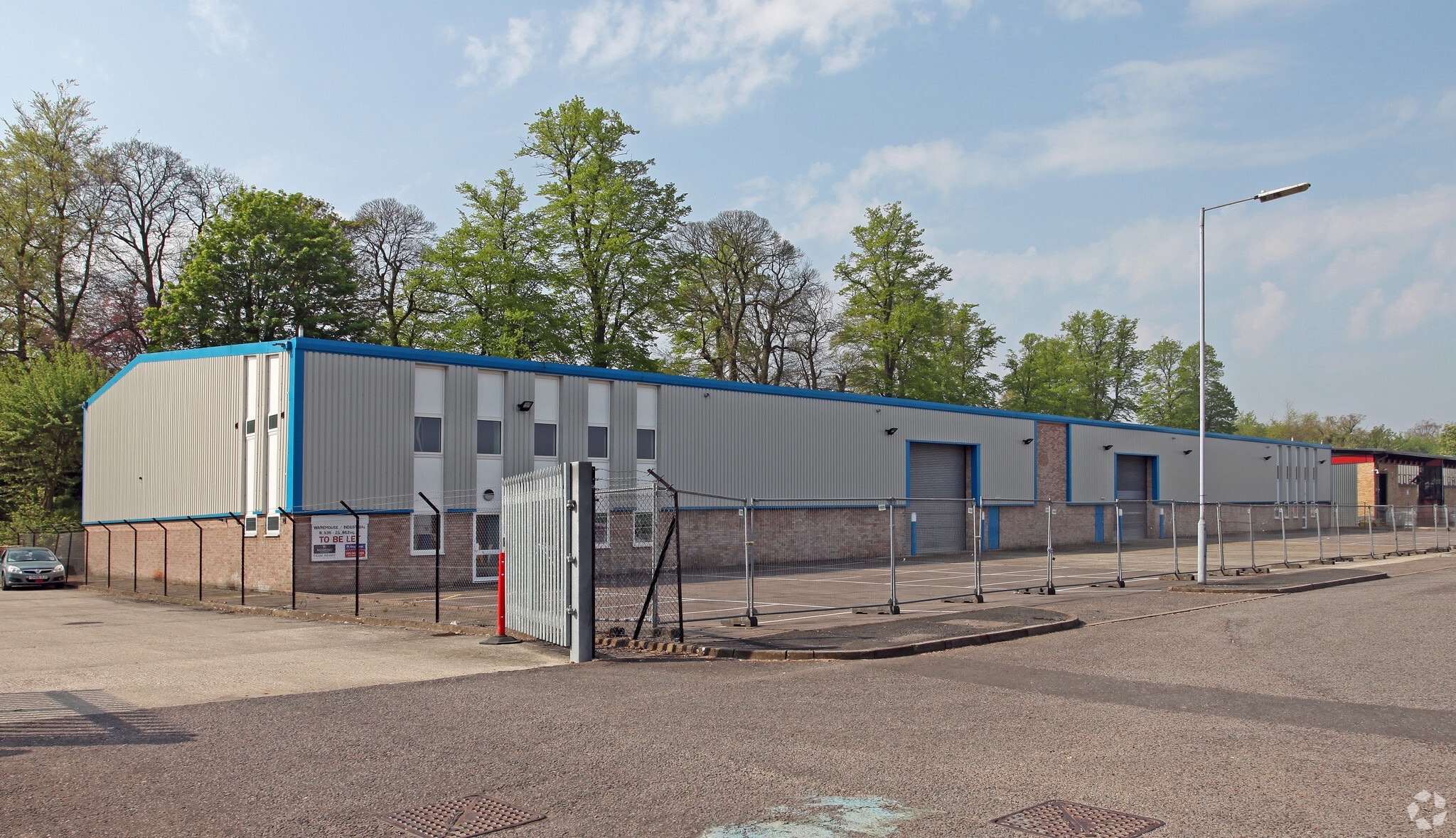 Grafton Way, Basingstoke for sale Primary Photo- Image 1 of 1