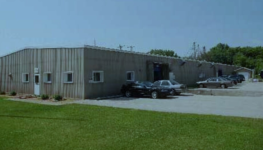 W1240 Elmwood Ave, Ixonia, WI 53036