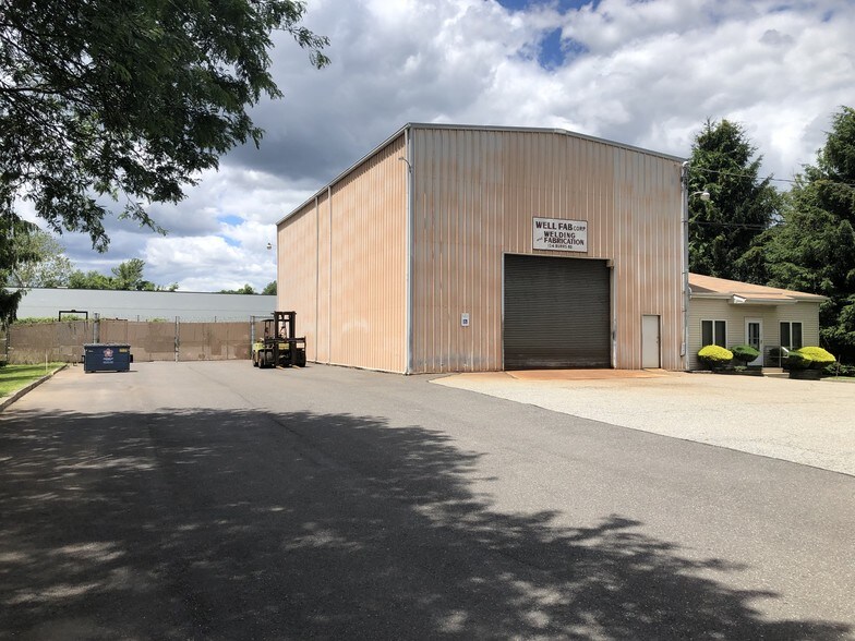124 Burrs Rd, Mount Holly, NJ for sale - Building Photo - Image 1 of 1