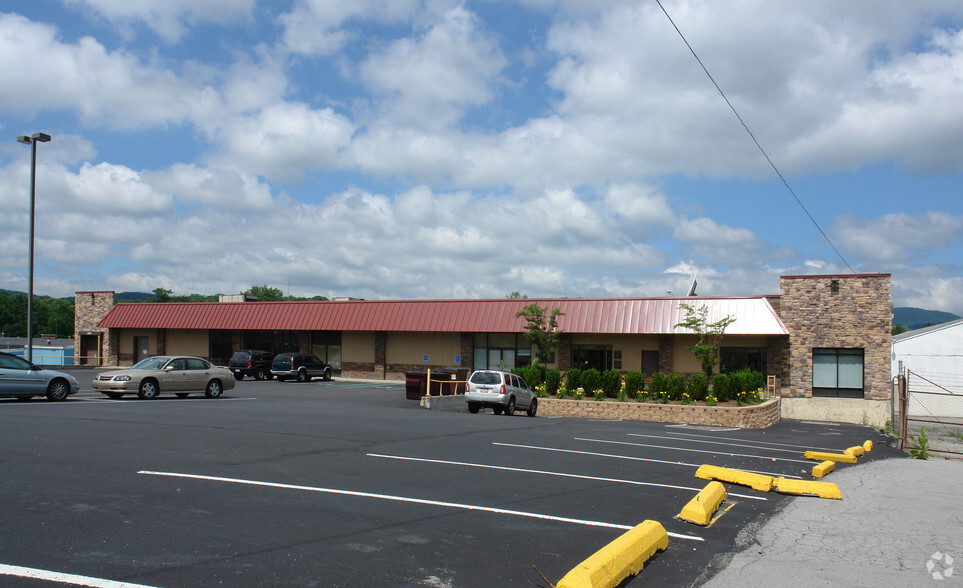 5414-5506 6th Ave, Altoona, PA for lease - Building Photo - Image 1 of 6