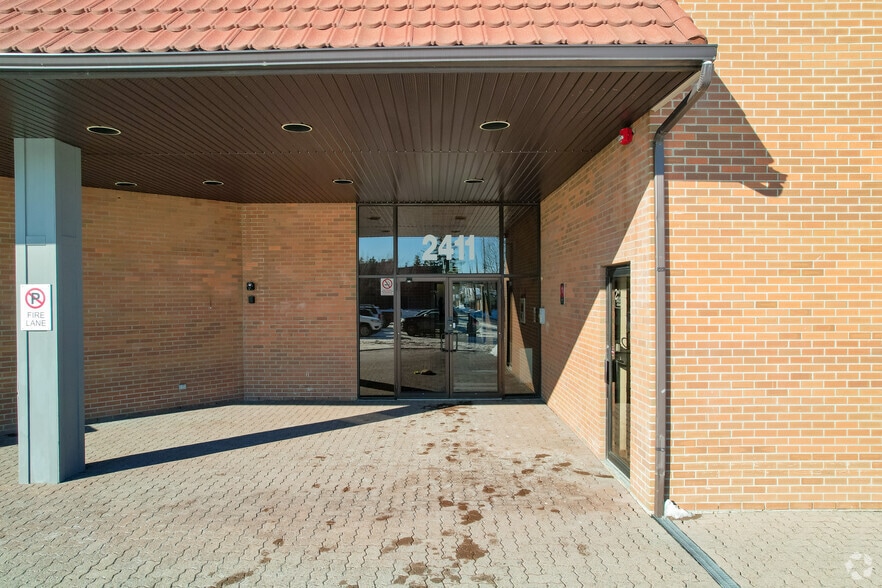 2411 4th St NW, Calgary, AB for lease - Building Photo - Image 3 of 11