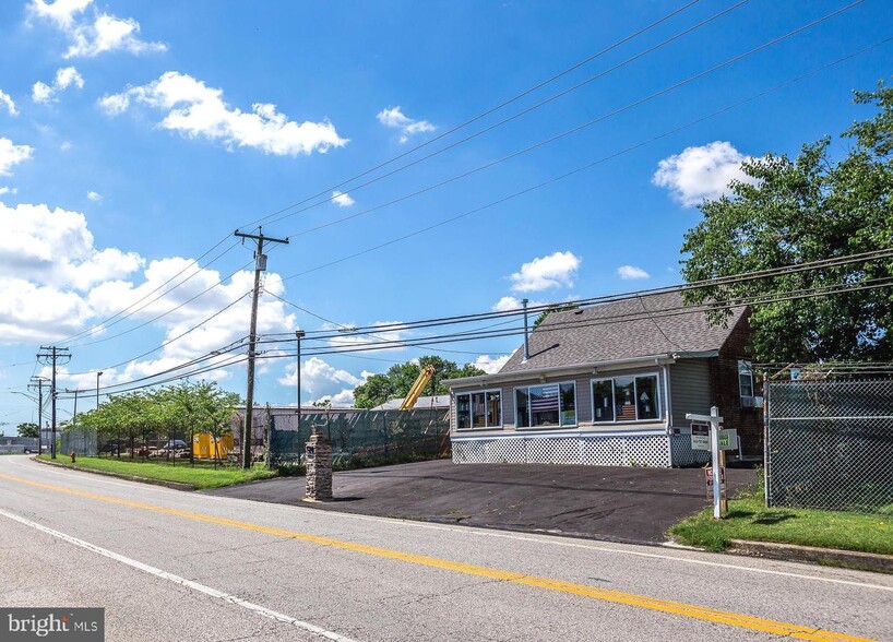 4031 North Point Rd, Baltimore, MD for sale - Building Photo - Image 1 of 1